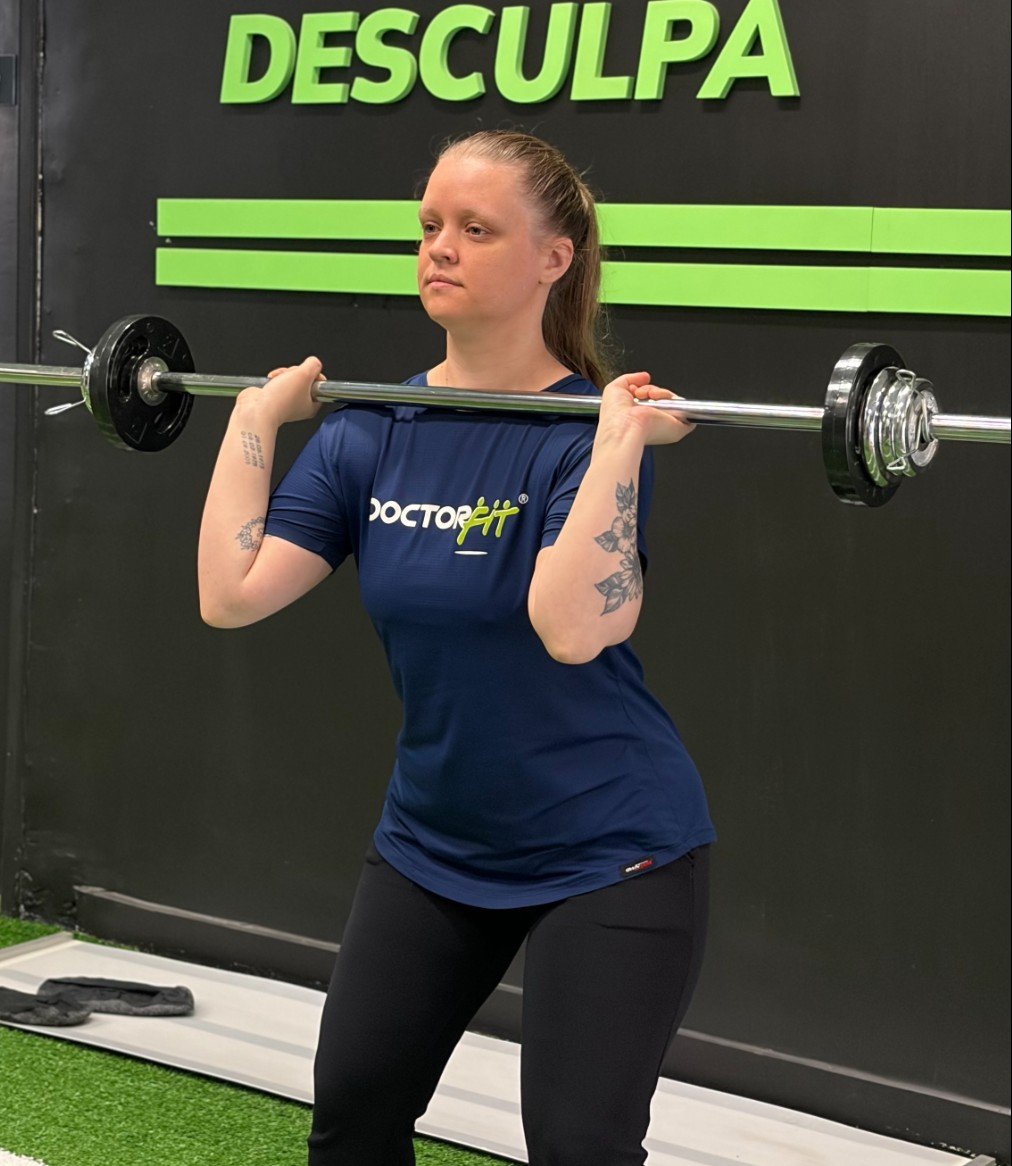 Aluno treinando no estúdio DoctorFit